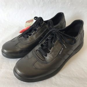 Mephisto Runoff Air-Jet Metallic Sneakers NWT